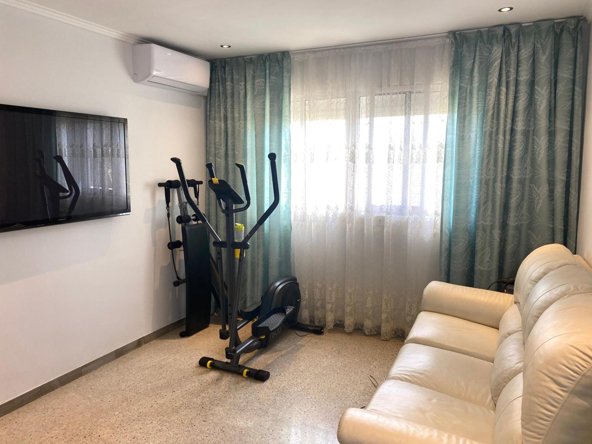 Shared Apartment! Piso Compartido! общая квартира! Accommodatie bij particulieren