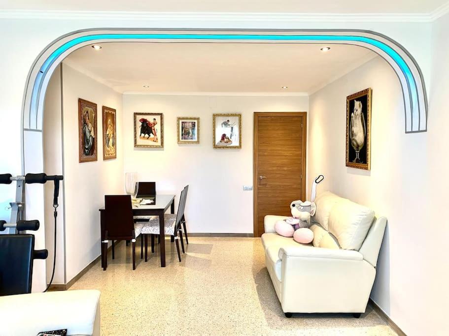 Shared Apartment! Piso Compartido! общая квартира! Accommodatie bij particulieren Sevilla